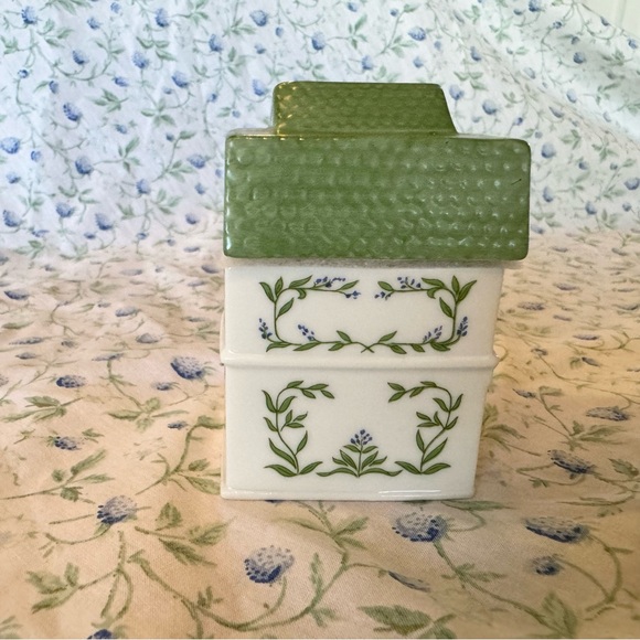 Lenox Spice Village- Tarragon - Picture 4 of 6